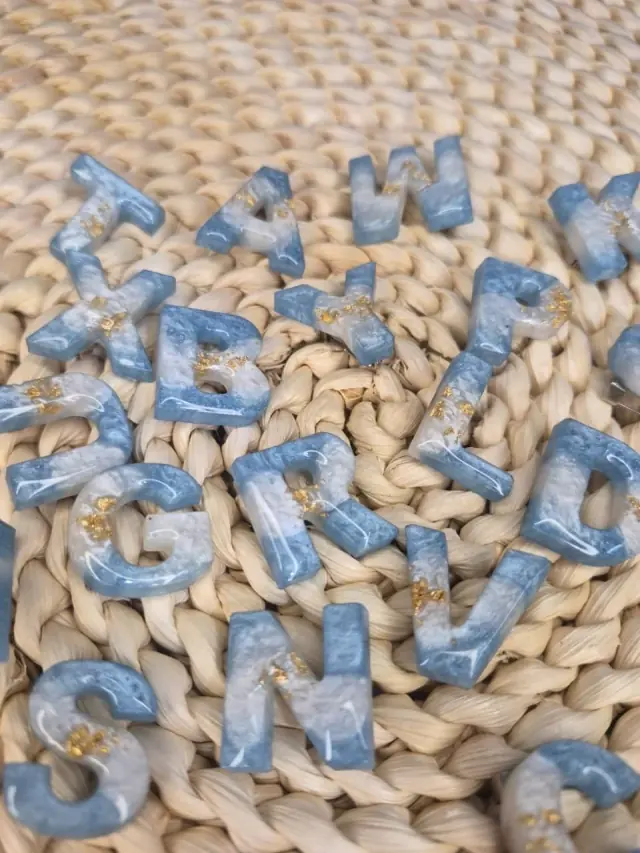 Escarapela en forma de letras