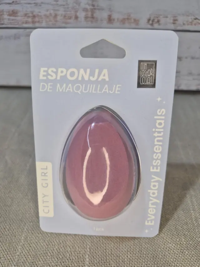 Esponja de maquillaje en forma de gota