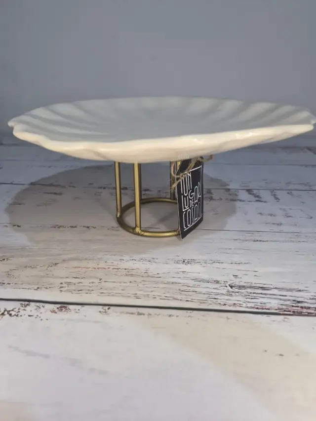 Posatorta de Cerámica con Base de Metal