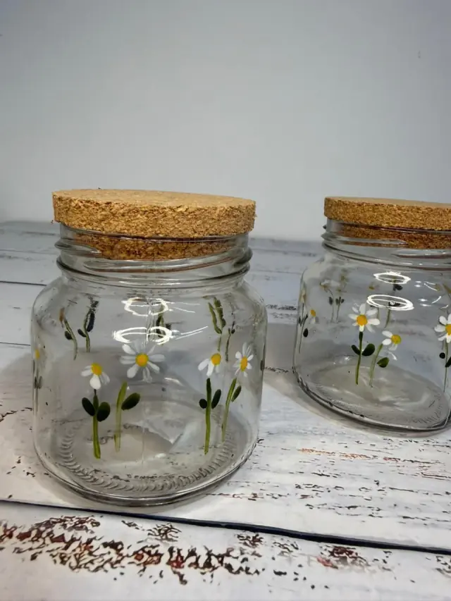 Mini frascos de vidrio de margaritas